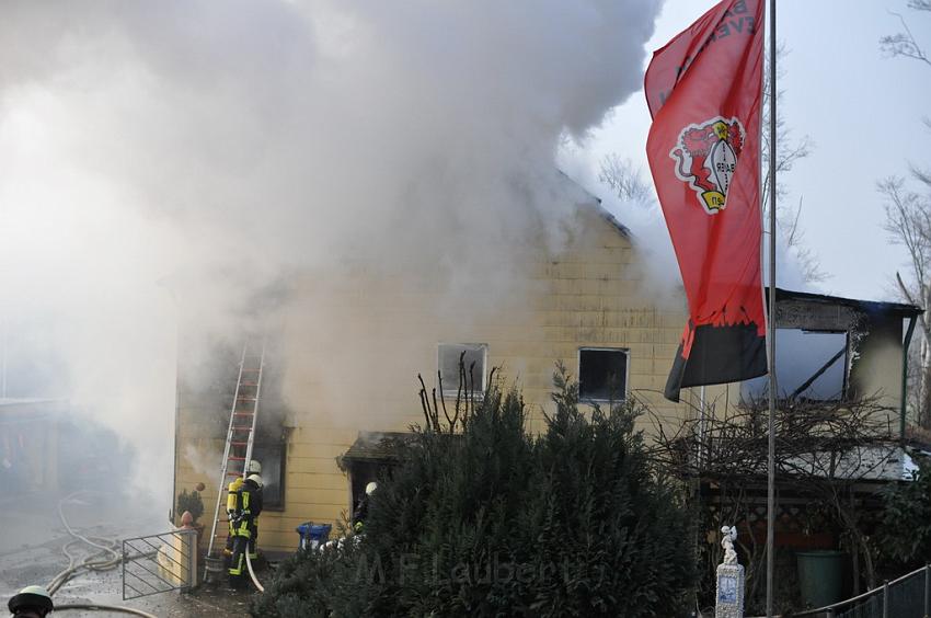 Haus komplett ausgebrannt Leverkusen P55.JPG